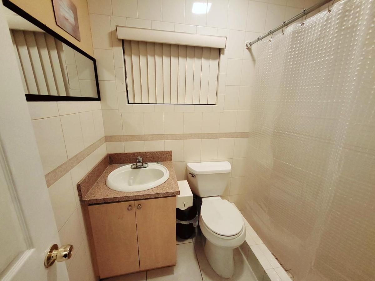 Royal Poinciana Stay Miami Springs ภายนอก รูปภาพ