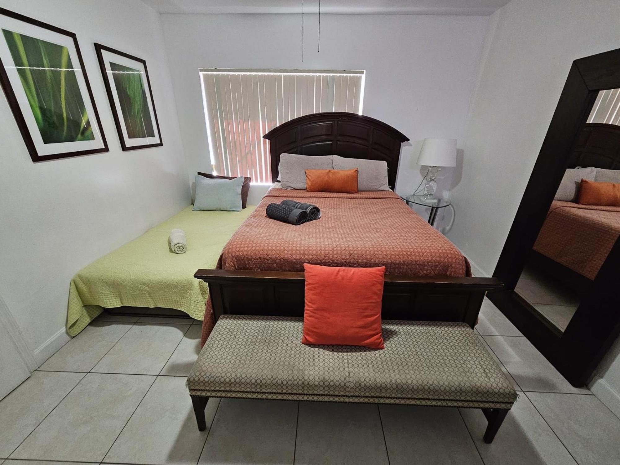 Royal Poinciana Stay Miami Springs ภายนอก รูปภาพ